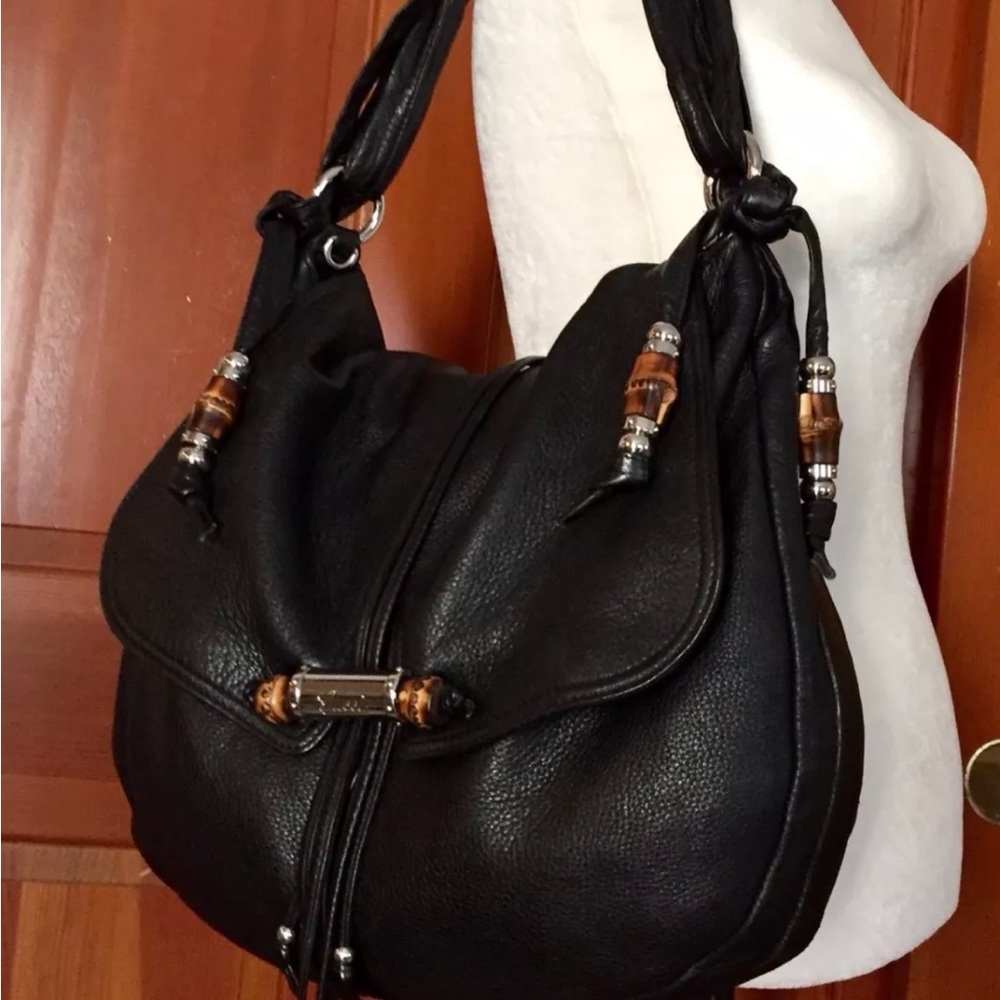 Gucci Black Leather Hobo Bag with Timeless Design
